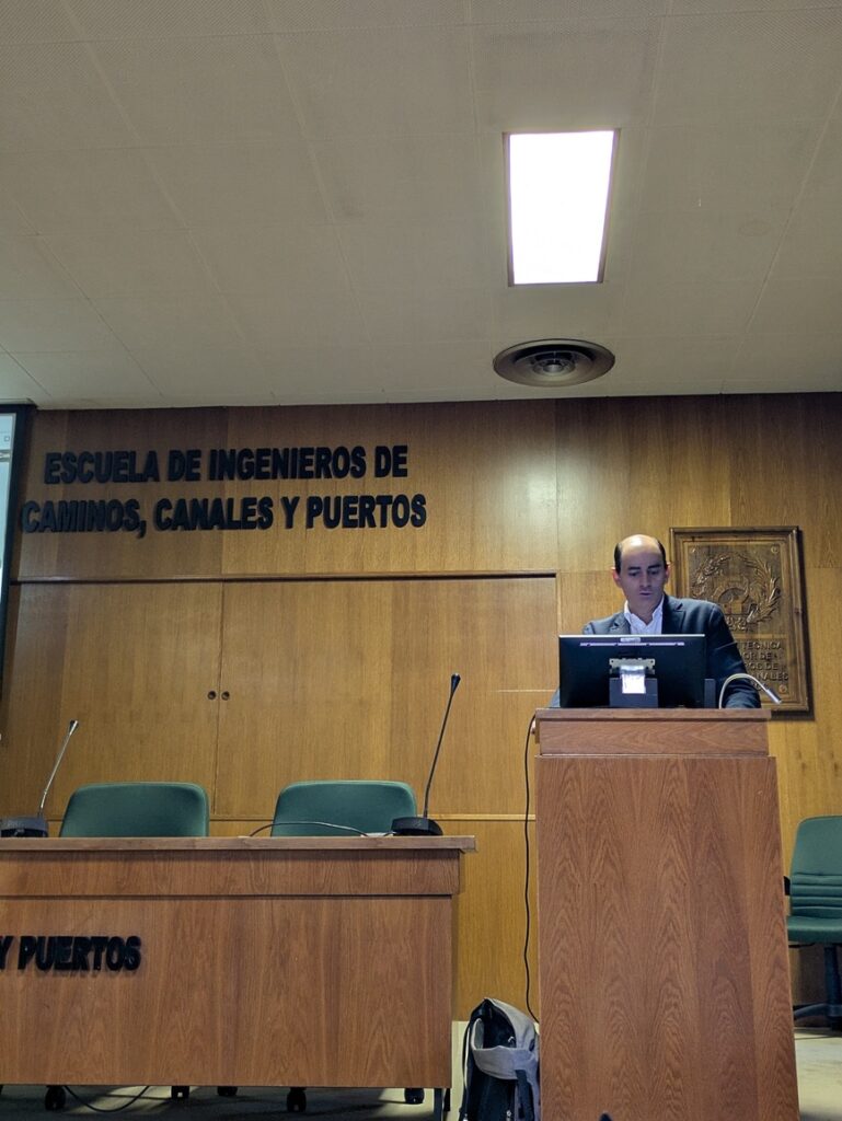 Luis Cueto-Felgueroso welcomes the attendees